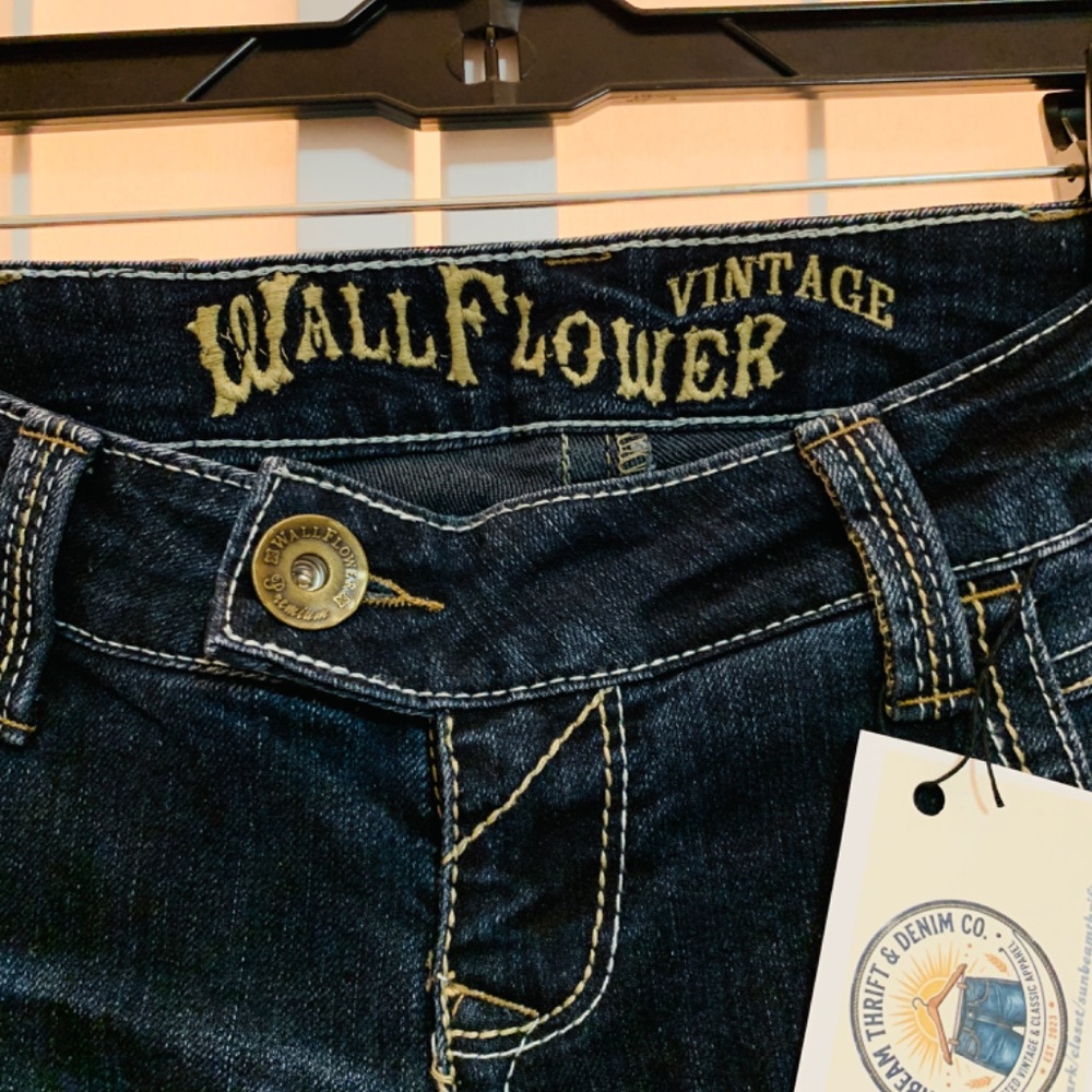 Wallflower Vintage Famous Flare Jeans Y2K - Picture 2 of 4